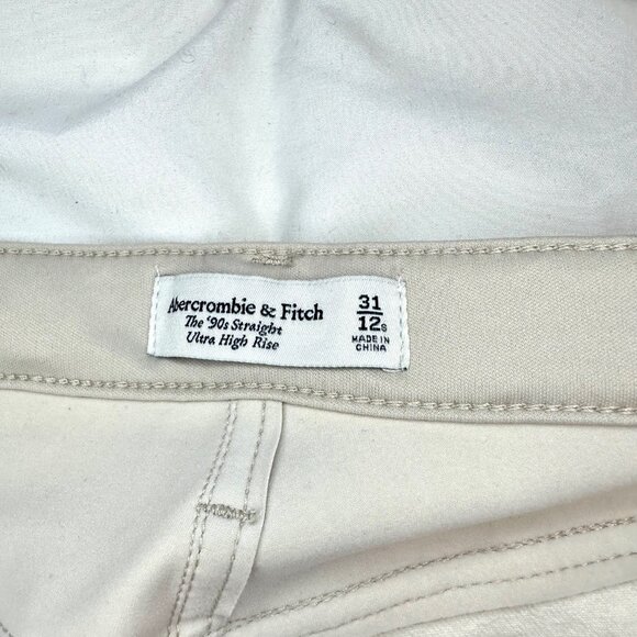 A&F Mixed Fabric Ultra High Rise 90s Slim Straight Jean 31/12 Short - NEW - Picture 8 of 9